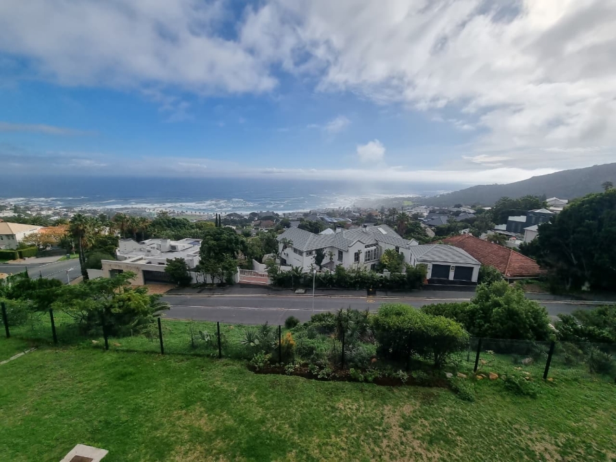 To Let 4 Bedroom Property for Rent in Camps Bay Western Cape